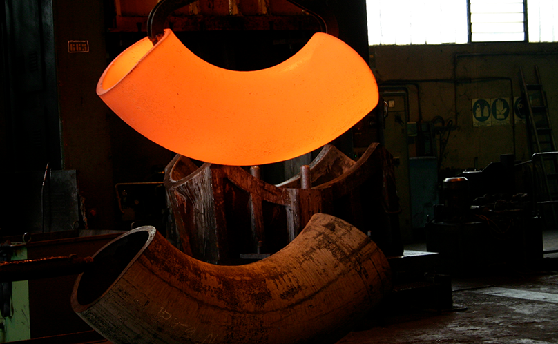 无缝管与焊接管件：制造、强度和应用